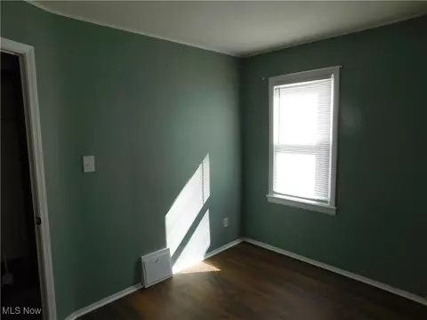 1705 Douglas Rd, Wickliffe, OH 44092 photo 6