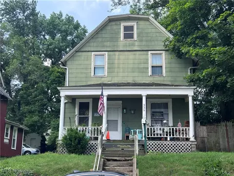 336 N Adams St, Akron, OH 44304