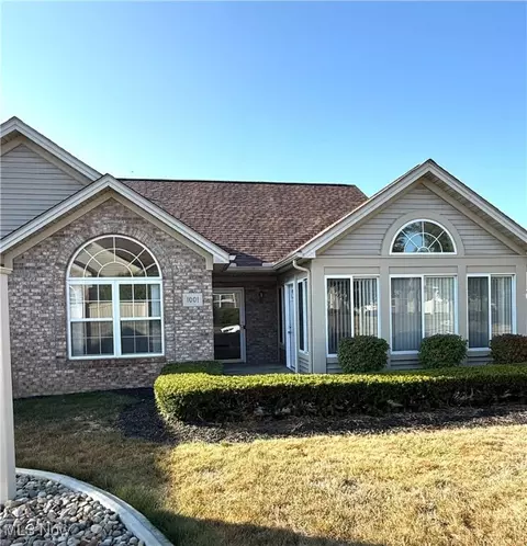 695 E Western Reserve Rd #1001, Poland, OH 44514