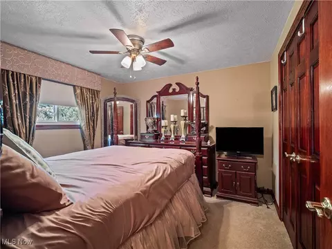 11228 Gordon Dr, Parma, OH 44130 photo 21