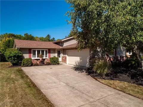 11228 Gordon Dr, Parma, OH 44130