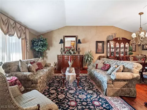 11228 Gordon Dr, Parma, OH 44130 photo 8