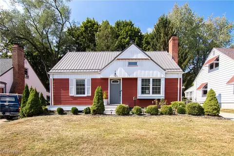 2028 26th St, Cuyahoga Falls, OH 44223