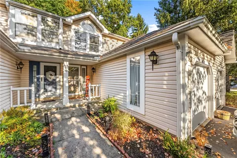 2991 Heatherwood Ct, Stow, OH 44224