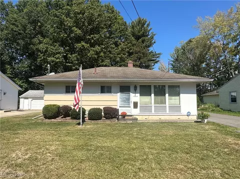 1804 Stepney St, Niles, OH 44446