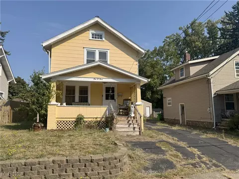 103 Mitchell St, Barberton, OH 44203