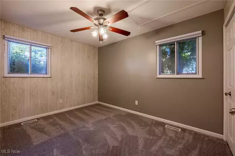 Bedroom - 967 Windermere Dr, Willoughby, OH 44094 photo 10 of 12