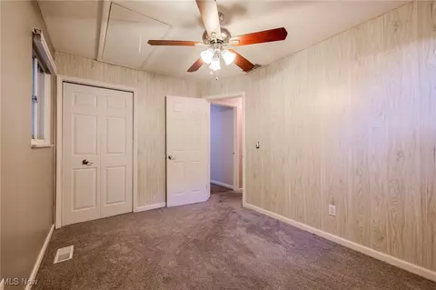 Bedroom - 967 Windermere Dr, Willoughby, OH 44094 photo 12 of 12