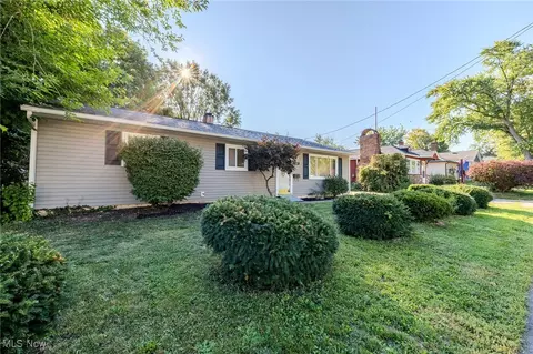 Other - 967 Windermere Dr, Willoughby, OH 44094 photo 1 of 8