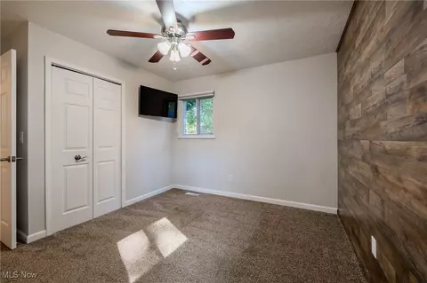 Bedroom - 967 Windermere Dr, Willoughby, OH 44094 photo 3 of 12