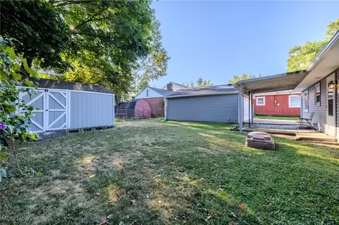 Exterior - 967 Windermere Dr, Willoughby, OH 44094 photo 3 of 7