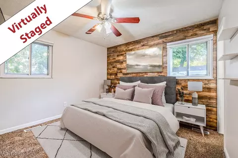 Bedroom - 967 Windermere Dr, Willoughby, OH 44094 photo 6 of 12