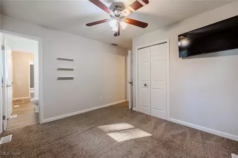 Bedroom - 967 Windermere Dr, Willoughby, OH 44094 photo 4 of 12