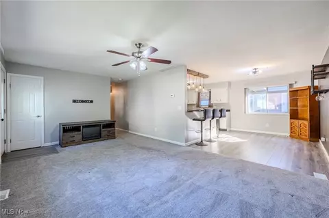 Living - 967 Windermere Dr, Willoughby, OH 44094 photo 6 of 6