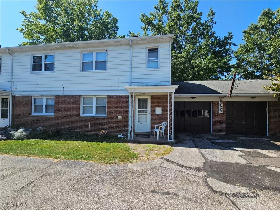 Exterior - 6359 Old York Rd, Parma Heights, OH 44130 photo 2 of 3