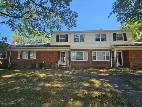 6359 Old York Rd, Parma Heights, OH 44130
