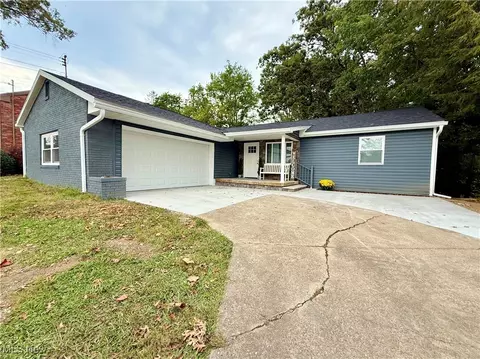 3469 Roseland Ave, Parkersburg, WV 26104