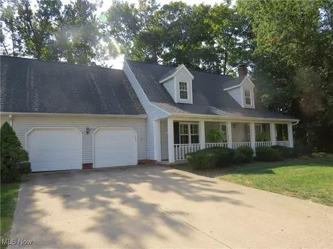 6738 Connecticut Colony Cir, Mentor, OH 44060