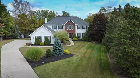 10060 Brookside Cir, North Royalton, OH 44133