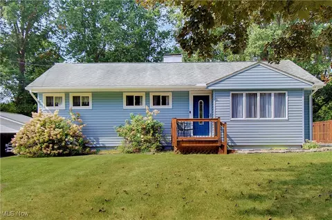 524 Long Dr, Norton, OH 44203