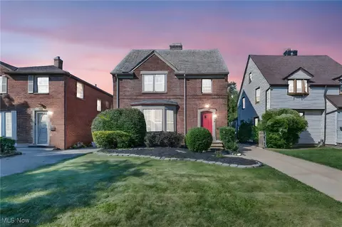 3877 Faversham Rd, University Heights, OH 44118