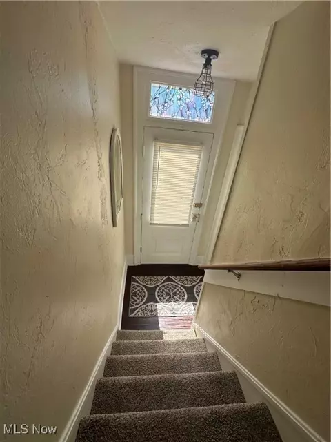Entry Way - 345 9th St, Elyria, OH 44035 photo 1 of 2