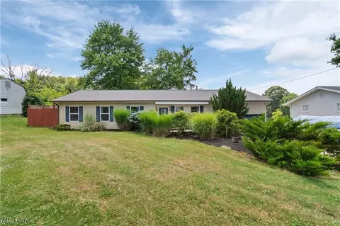1924 Caroline Ave, Norton, OH 44203