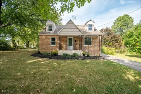 2442 Oregon Ave, Youngstown, OH 44509
