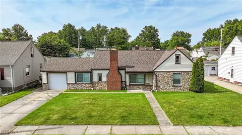 29121 Oakdale Rd, Willowick, OH 44095