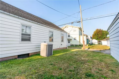 Exterior - 418 Korman Ave NE, Massillon, OH 44646 photo 4 of 4