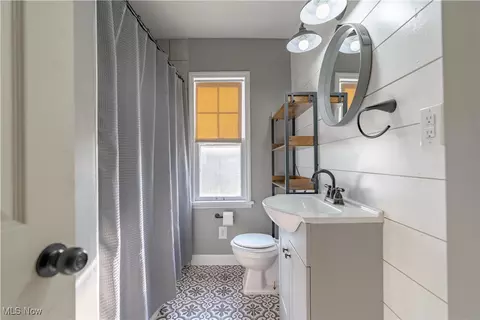 Bath - 418 Korman Ave NE, Massillon, OH 44646 photo 1 of 1