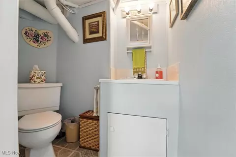 Bath - 4566 River St, Willoughby, OH 44094 photo 6 of 6