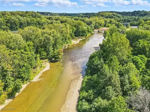 View/Area - 4566 River St, Willoughby, OH 44094 photo 1 of 3