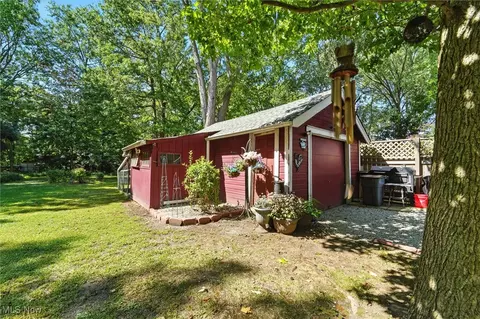 Exterior - 4566 River St, Willoughby, OH 44094 photo 6 of 8