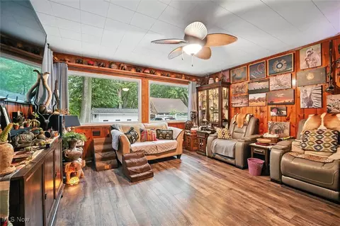 Living - 4566 River St, Willoughby, OH 44094 photo 4 of 4