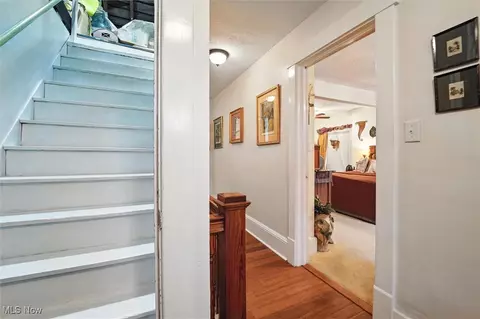 Entry Way - 4566 River St, Willoughby, OH 44094 photo 8 of 10