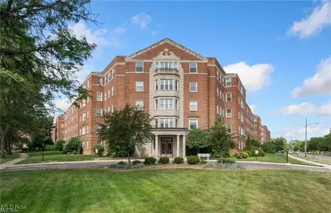 13800 Fairhill Rd #515, Shaker Heights, OH 44120