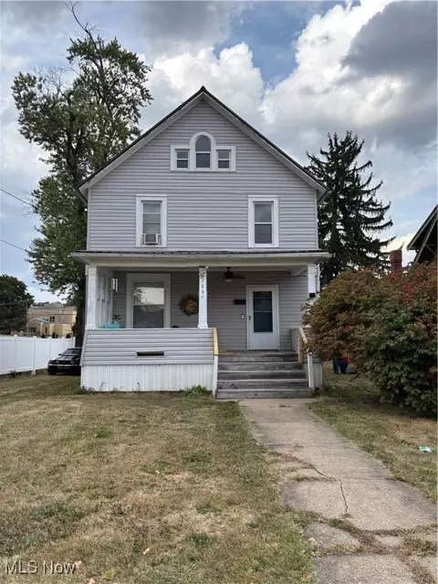 288 N Avenue Ave W, East Palestine, OH 44413