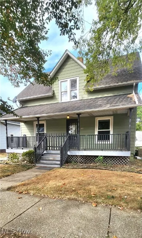 335 W Maple St, Hartville, OH 44632