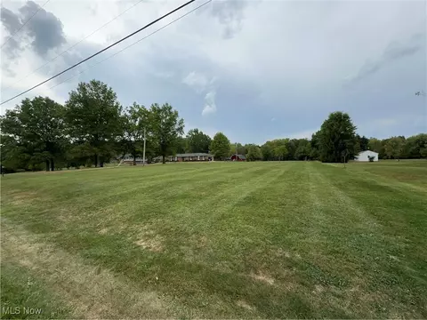 E Law Road, Valley City, OH 44280
