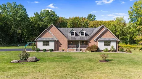 6555 Love Warner Rd, Mecca, OH 44410