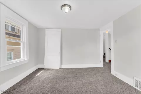Bedroom - 908 Dayton St, Akron, OH 44310 photo 4 of 7