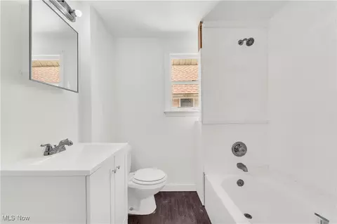 Bath - 908 Dayton St, Akron, OH 44310 photo 2 of 2