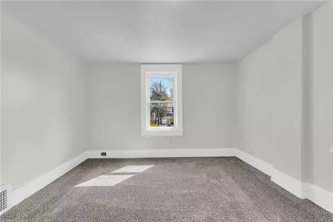 Bedroom - 908 Dayton St, Akron, OH 44310 photo 3 of 7