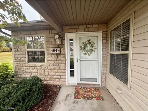 4649 Creekside Dr, Kent, OH 44240