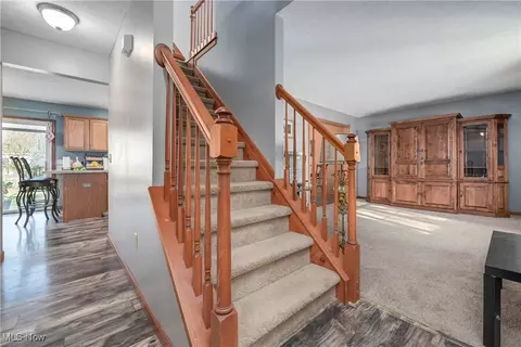 381 Alexis Dr, Elyria, OH 44035 photo 6