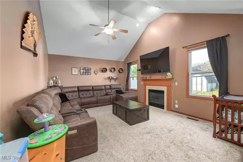 381 Alexis Dr, Elyria, OH 44035 photo 12