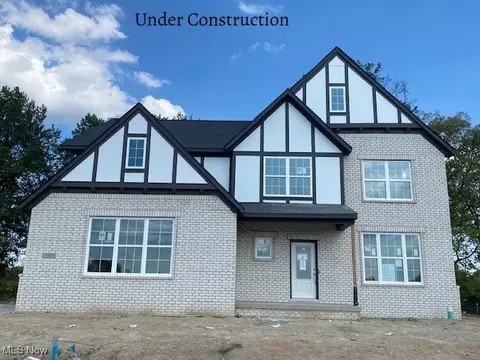 3381 White Willow Ln, Brunswick, OH 44212