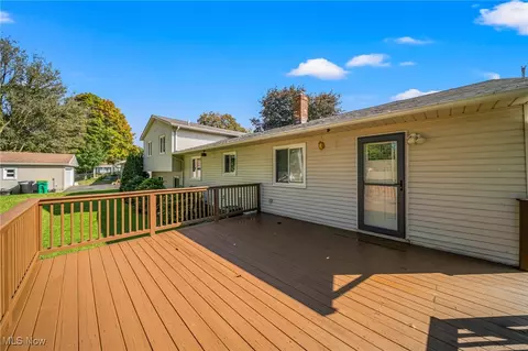 Exterior - 7514 Brambleside Ln, Mentor, OH 44060 photo 7 of 11