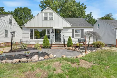 457 Bayridge Blvd, Willowick, OH 44095